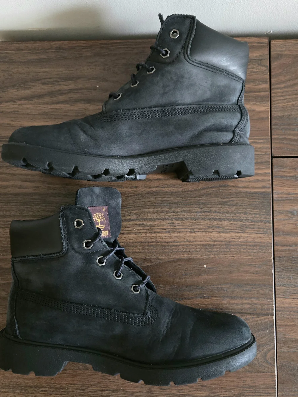 Timberland Junior 6-Inch Classic Waterproof Boot Big Boy Sz 4 Black Nubuck 10910